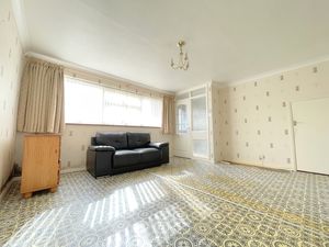 Pyefleet Close- click for photo gallery